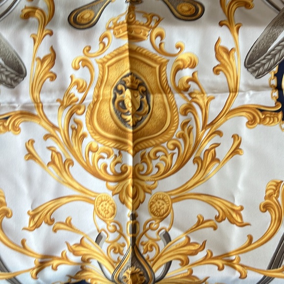 HERMES Scarf Wrap Headwrap Accessory - Picture 6 of 6